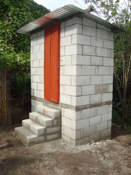 012 Compost latrine